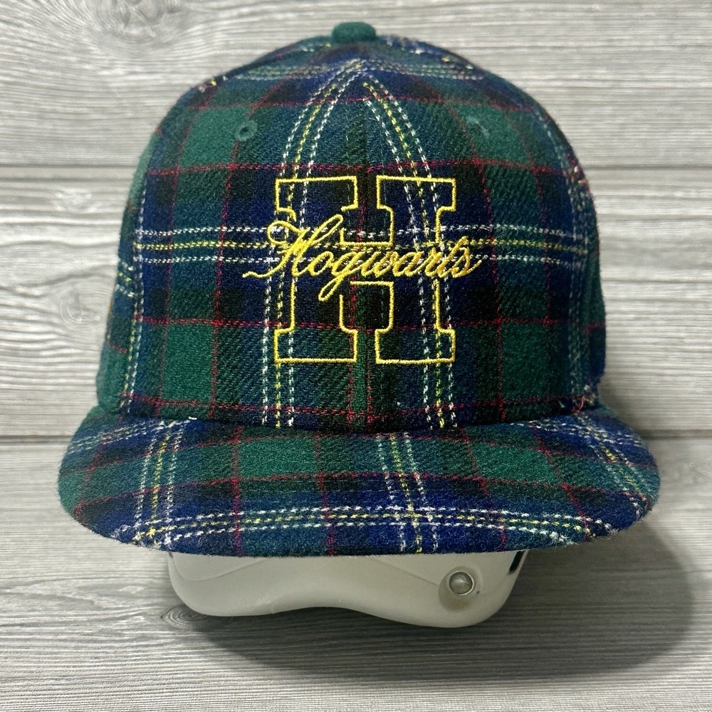 New Era Harry Potter Hogwarts Plaid 59FIFTY Fitted Hat Green Plaid‎ Size 7 New